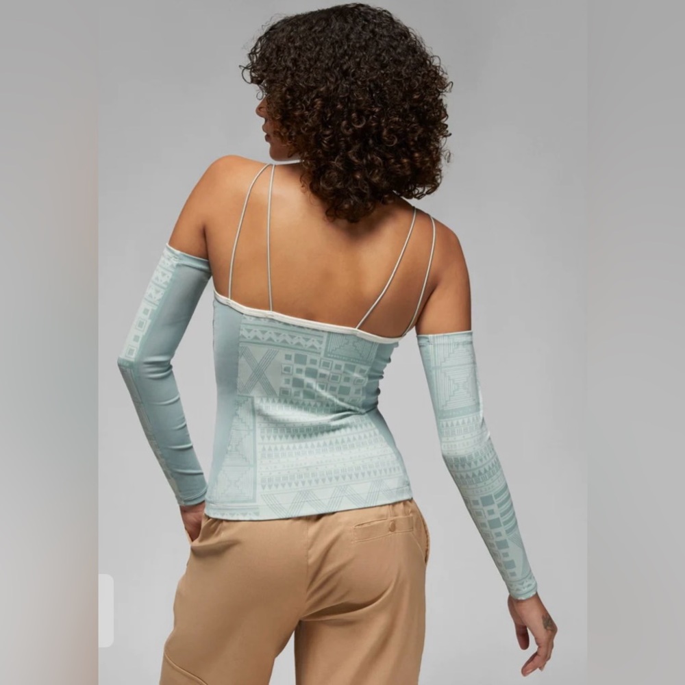 Sold NWT pack JORDAN X BEPHIE'S BEAUTY SUPPLY TANK WITH DETACHABLE SLEEVES - Picture 3 of 13